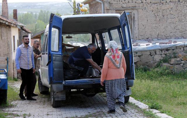 Özvatan'da, ihtiyaç sahiplerinin evlerine iftar yemeği servisi