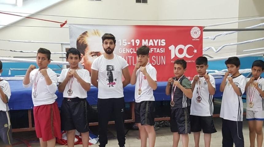 Eyy&uuml;biyeli gen&ccedil;lerden b&uuml;y&uuml;k başarı