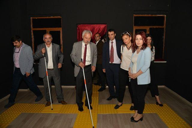 Mızraklı, engelli empati odalarını test etti 1