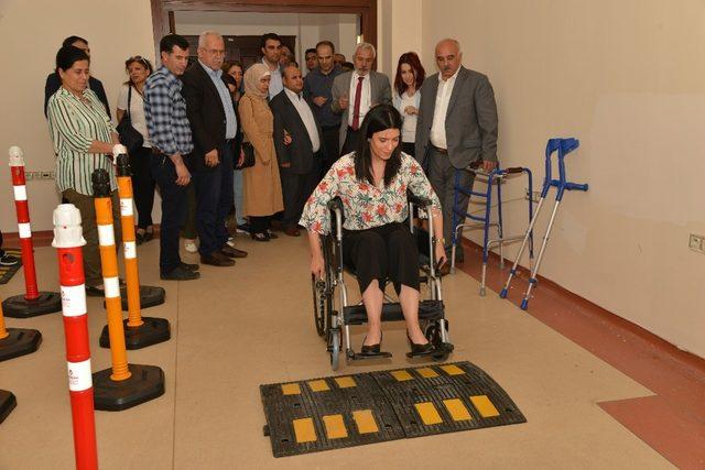 Mızraklı, engelli empati odalarını test etti 4