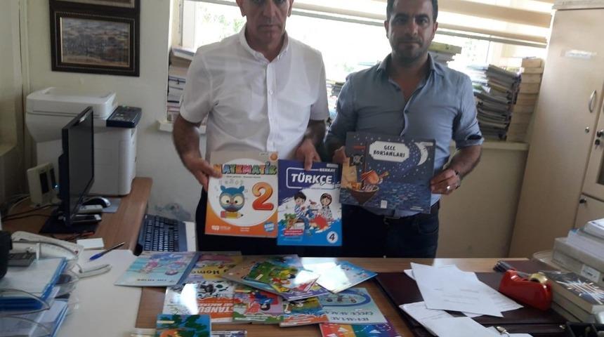 Ergani Halk K&uuml;t&uuml;phanesi&rsquo;nden okullara kitap yardımı