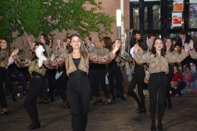 Anadolu Üniversitesi Karagöz ve Hacivat’ı ağırladı