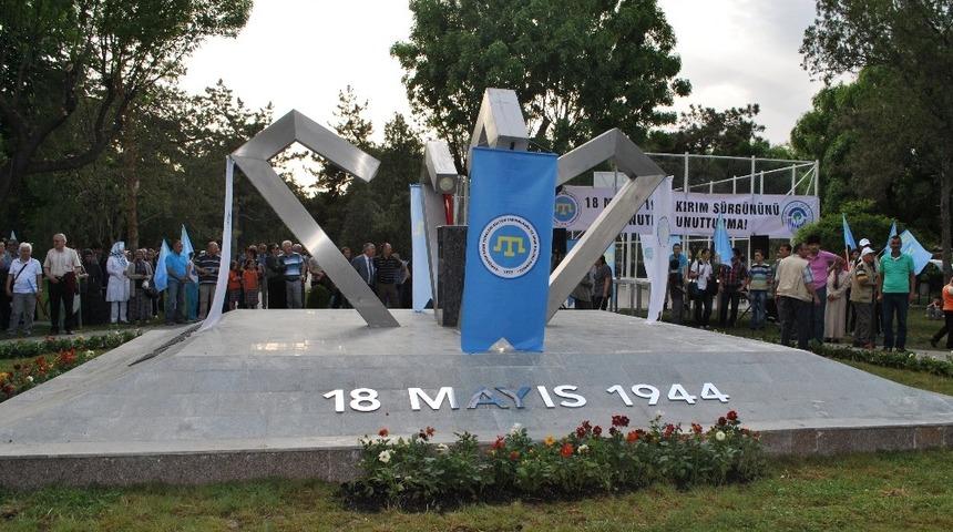 Kırım S&uuml;rg&uuml;n&uuml;&rsquo;n&uuml;n 75. yılı