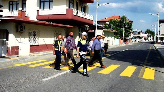 Sarıgöl’de ’Öncelik Yayaların’ uygulaması