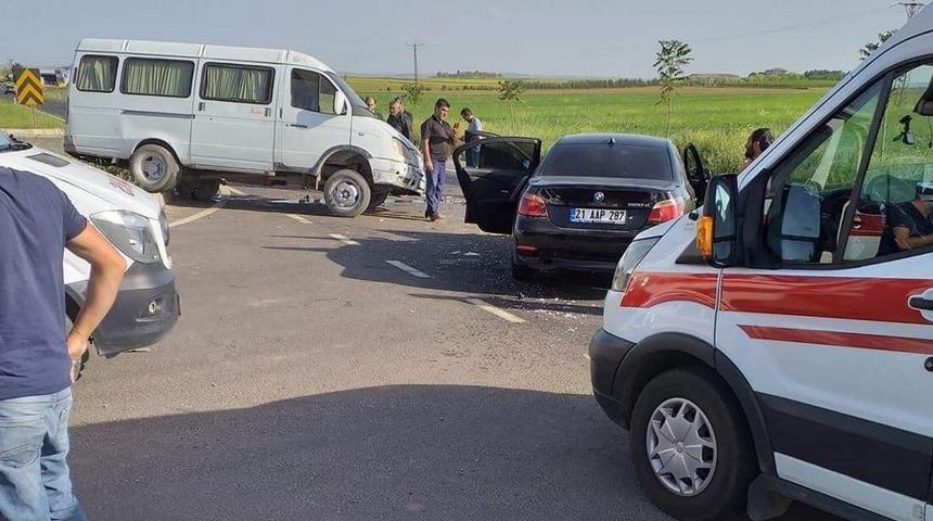 Diyarbakır’da trafik kazası: 2’si çocuk 4 yaralı