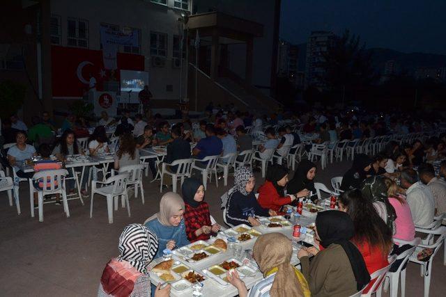 Kızılay’dan 400 kişiye iftar programı