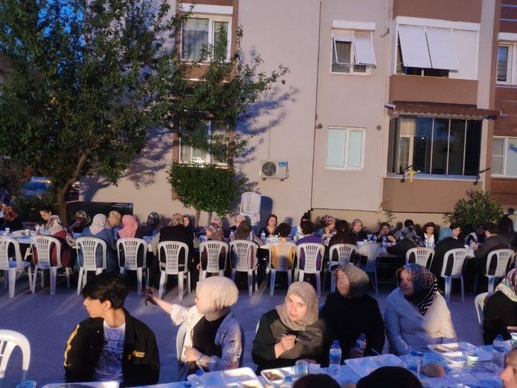 Semazen gösterisi sokak iftarına renk kattı G5