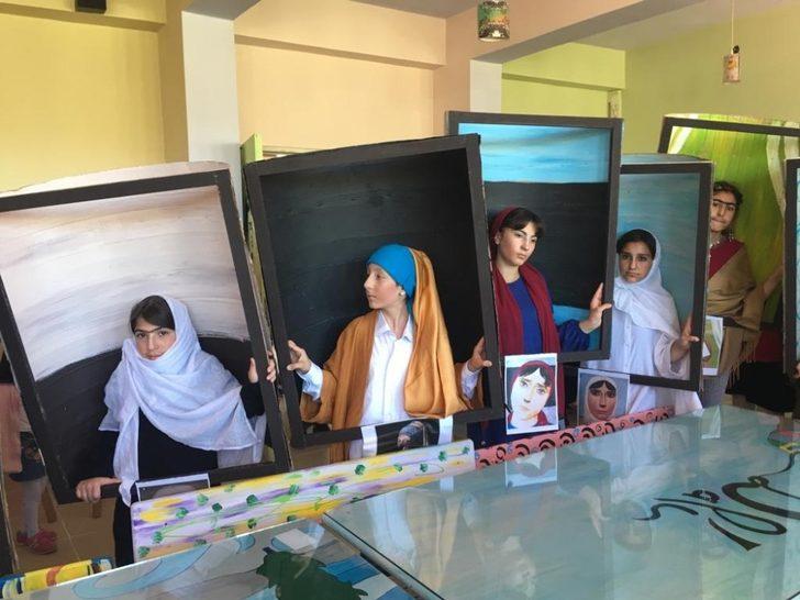 Tatvan’lı öğrenciler ünlü ressamların tablolarını canlandırdı G2