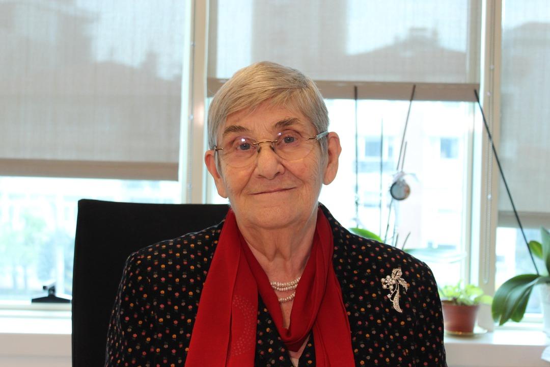 Canan Karatay &uuml;st&uuml;ne basa basa &ouml;nerdi! Zehir gibi hafıza i&ccedil;in bu 4 besine dikkat