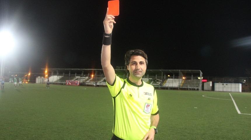 Elazığ b&ouml;lgesi hakemlerinden Aksu, hakemliğe veda etti