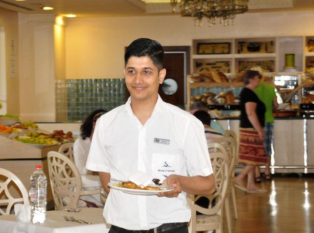  D&uuml;nyanın &ccedil;atısı  Nepal den Antalya ya &ccedil;alışmaya geldiler 3