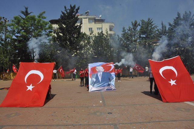 Gaziantep Kolej Vakfında gençlik şöleni coşkusu