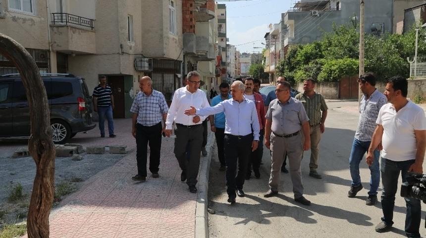 G&uuml;ltak, mahallelerdeki &ccedil;alışmaları yerinde inceledi