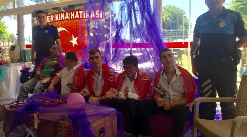 Antalya Polisi engelli gen&ccedil;lerin temsili asker kına t&ouml;renine katıldı