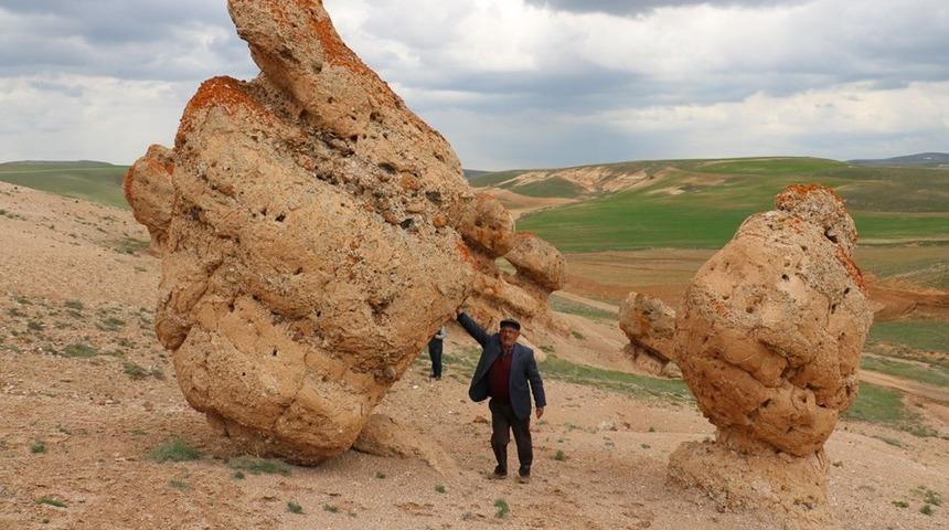 Sivas'taki gizemli kayaların sırrı &ccedil;&ouml;z&uuml;l&uuml;yor 