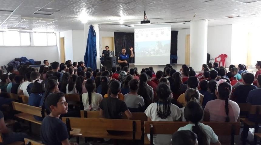 Antalya Polisi 280 &ouml;ğrenciye seminer verdi