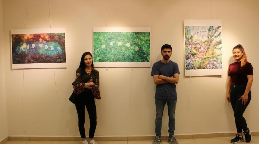 KB&Uuml; Resim B&ouml;l&uuml;m&uuml; &ouml;ğrencilerinin deneysel &ccedil;alışmaları sergilendi