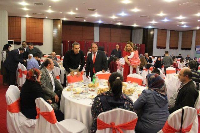 Emet Kaymakamlığı’nda engelli vatandaşlara iftar yemeği