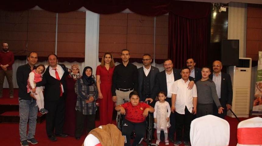 Emet Kaymakamlığı&rsquo;nda engelli vatandaşlara iftar yemeği