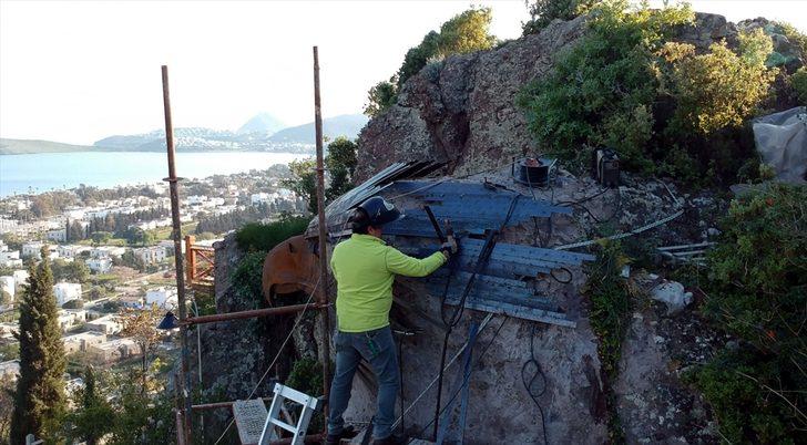 Otomobil parçalarından 'kartal başı heykeli' yaptı  G2