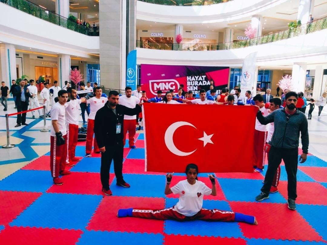 MNG AVM&rsquo;de Gen&ccedil;lik R&uuml;zgarı esti