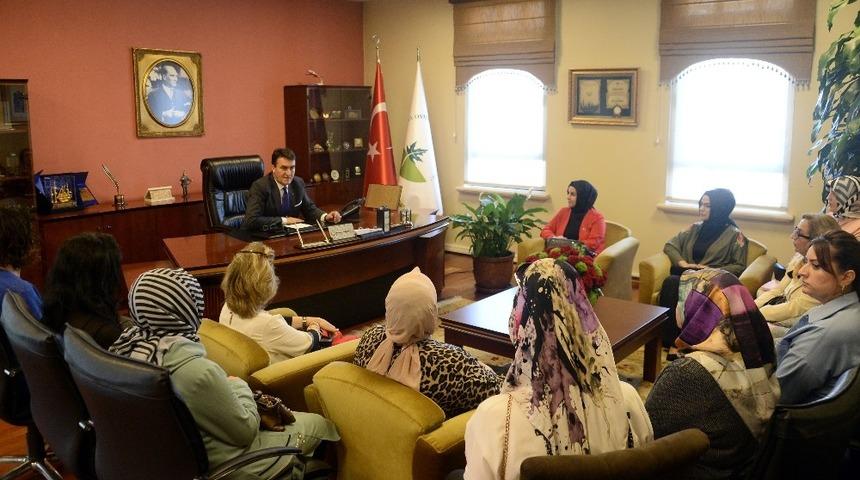 AK Parti Osmangazi Kadın Kolları&rsquo;ndan D&uuml;ndar&rsquo;a ziyaret