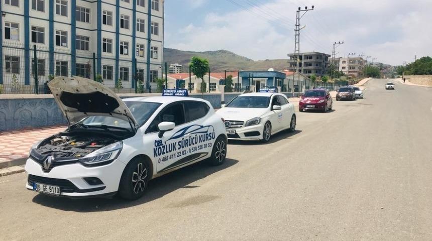 Kozluk&rsquo;ta 120 s&uuml;r&uuml;c&uuml; adayı direksiyon sınavını tamamladı