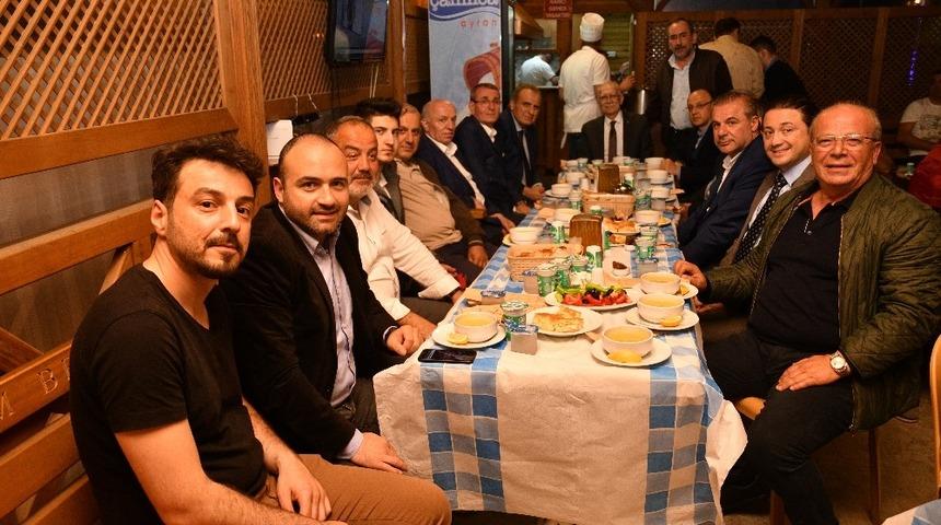 Buğday Pazarı esnafı iftar sofrasında buluştu