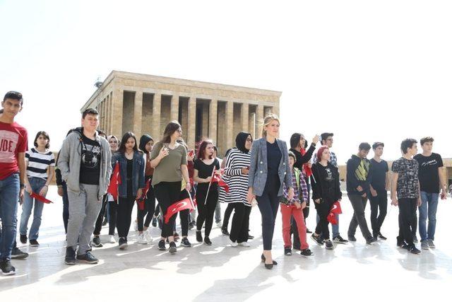 Başkan Doğan gençlerle Anıtkabir’i ziyaret etti