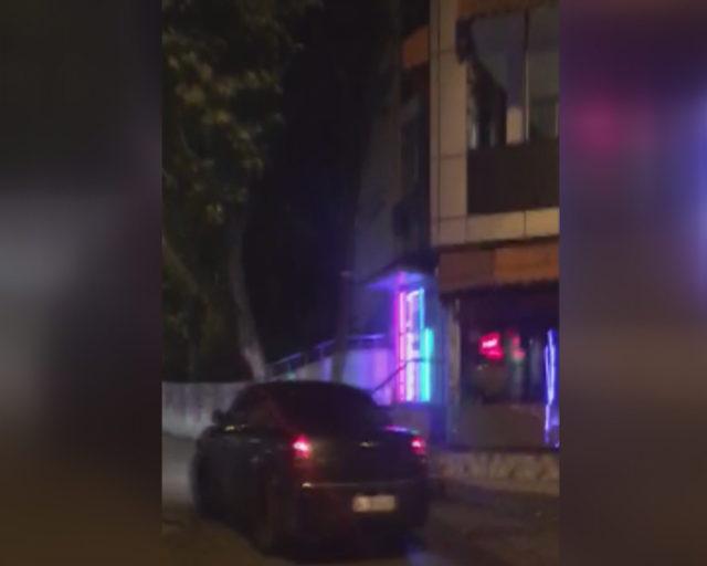Tuzla'da kahvehaneye silahlı baskın kamerada : 2 yaralı