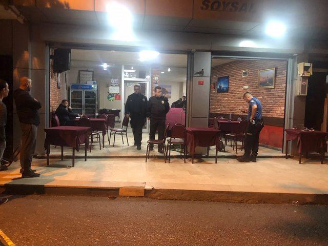 Tuzla'da kahvehaneye silahlı baskın kamerada : 2 yaralı