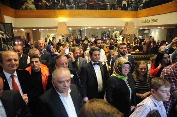 Ağaoğlu'ndan kızına Uludağ'da ikinci düğün G3