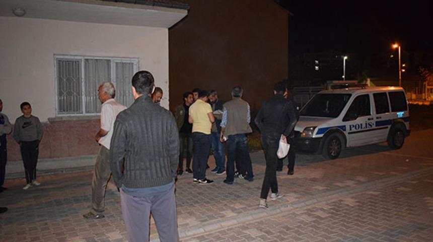 18 yaşındaki gen&ccedil; 15 yaşındaki arkadaşını başından vurdu!