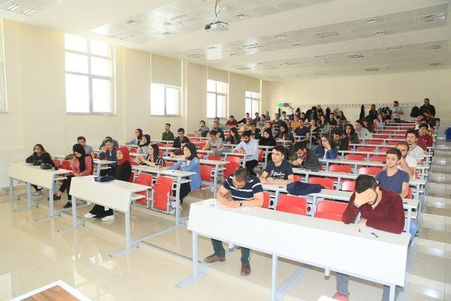 Bayburt Üniversitesi ‘Dijital Dönüşüm’de ilk dönemini final sınavıyla tamamladı