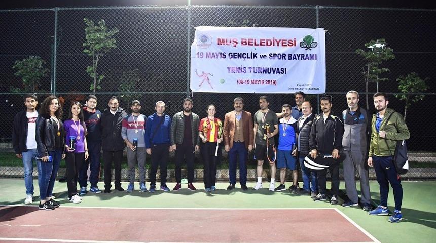 Muş&rsquo;ta 19 Mayıs Tenis Turnuvası