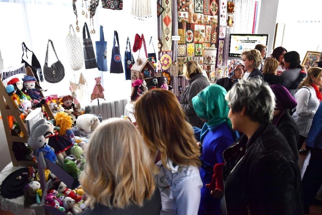 Dikmen Hanımlar Lokali&rsquo;nden el sanatları yıl sonu sergisi