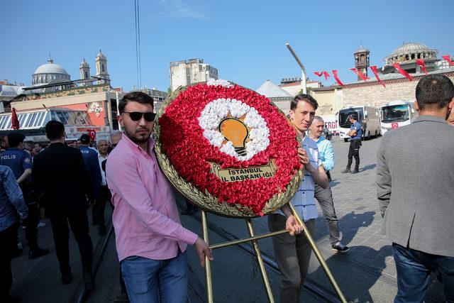 Taksim Meydanı'nda 19 Mayıs kutlaması