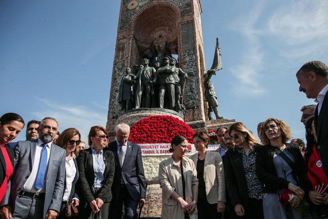 Taksim Meydanı'nda 19 Mayıs kutlaması