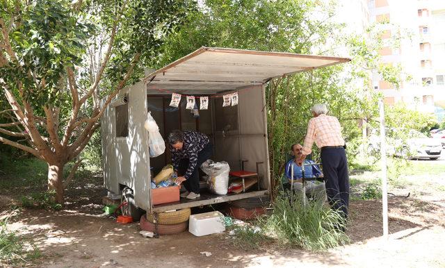 Kedi evine dönüştürülen karavan, siteyi karıştırdı