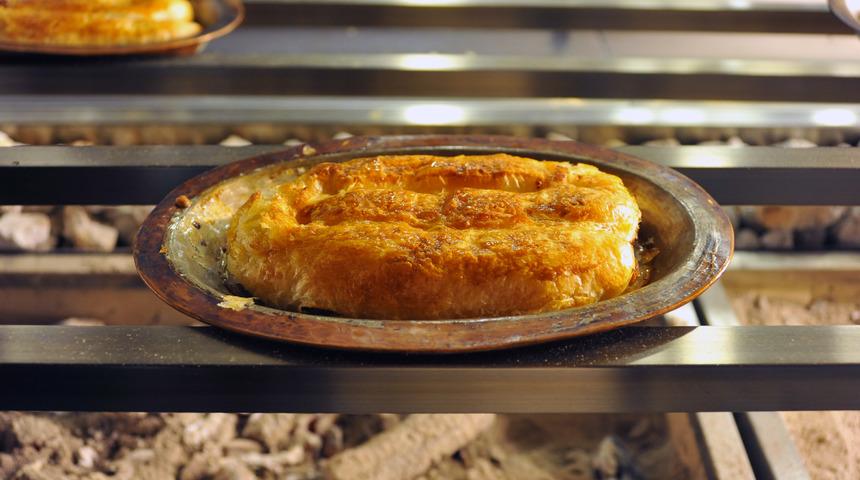 Boşnak böreğini Türk kültürüyle yeniden tatlandırdı