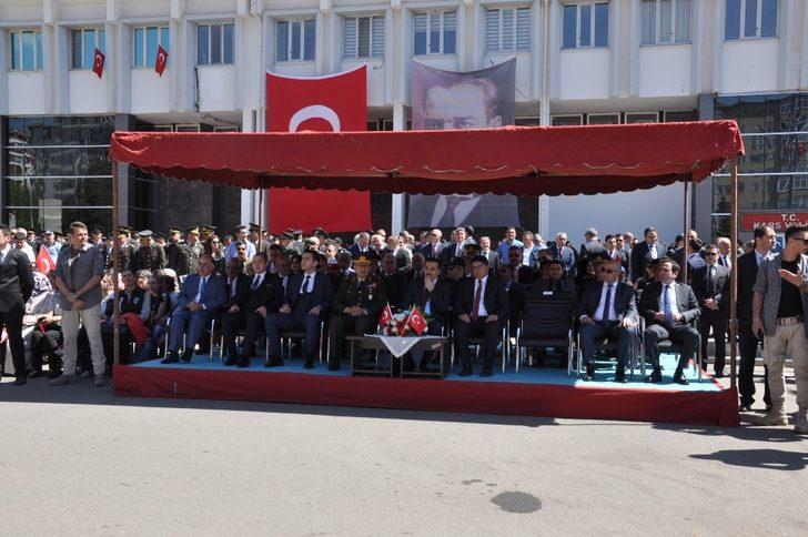 Kars’ta 19 Mayıs coşkuyla kulandı G1