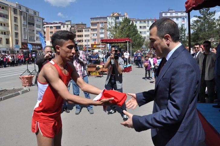 Kars’ta 19 Mayıs coşkuyla kulandı G2