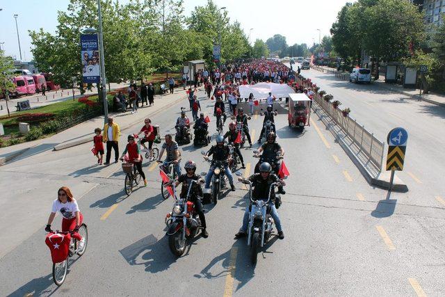 Yalova’da 100. yıl korteji