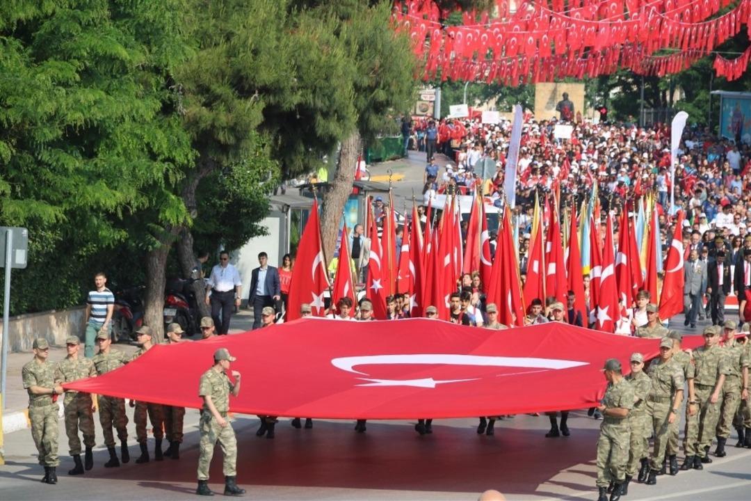 19 Mayıs Atat&uuml;rk&rsquo;&uuml; Anma Gen&ccedil;lik ve Spor Bayramı kutlandı