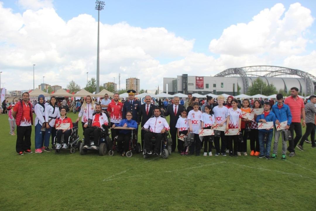 19 Mayıs Atat&uuml;rk&rsquo;&uuml; Anma Gen&ccedil;lik ve Spor Bayramı Coşkuyla Kutlandı