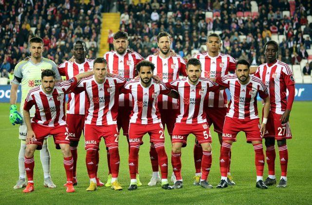 Sivasspor, Ankaragücü karşısında namağlup unvanını korumak istiyor
