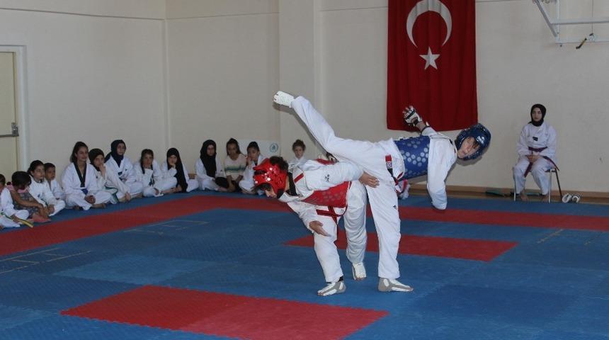 Gençlik Haftası Taekwondo Turnuvası yapıldı