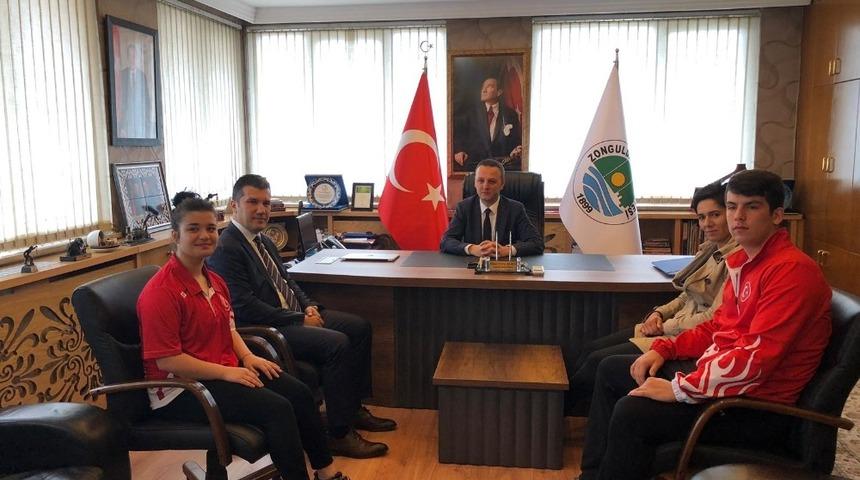 Milli Sporculardan Başkan Alan&rsquo;a ziyaret