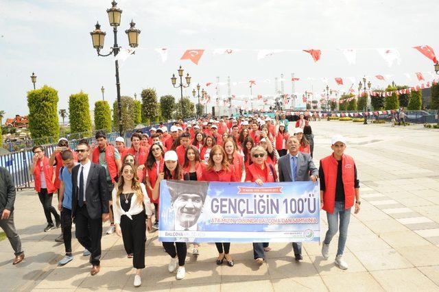 Balçovalı gençler 100. yılda Samsun’da tarihe tanıklık etti