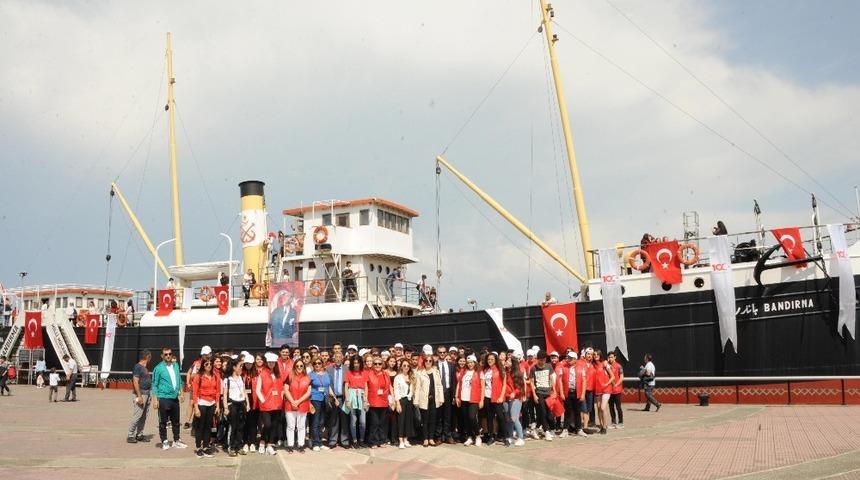 Balçovalı gençler 100. yılda Samsun’da tarihe tanıklık etti